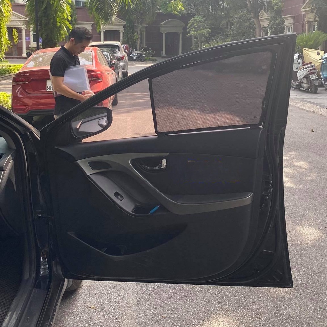 HYUNDAI ELANTRA 2011-2016 custom-fit car window sun shades — photo 9