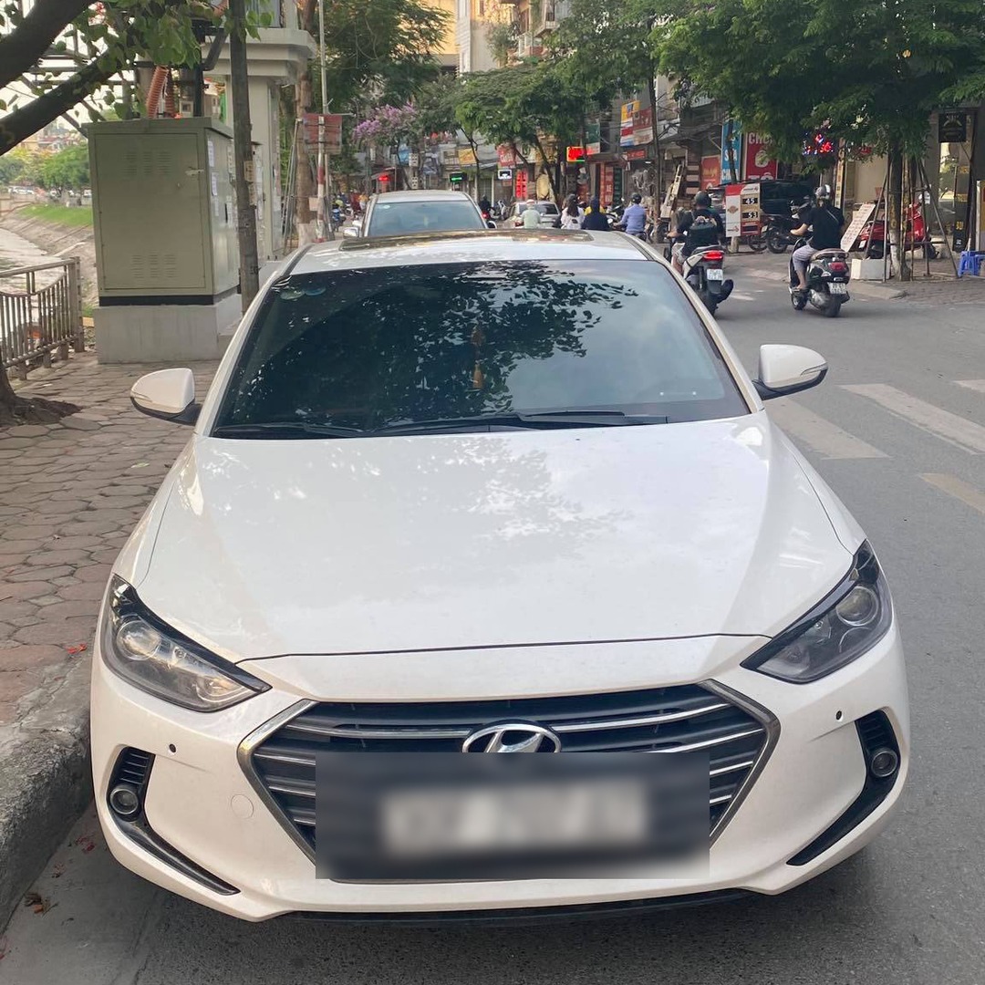 HYUNDAI ELANTRA 2017-2020 custom-fit car window sun shades — photo 1