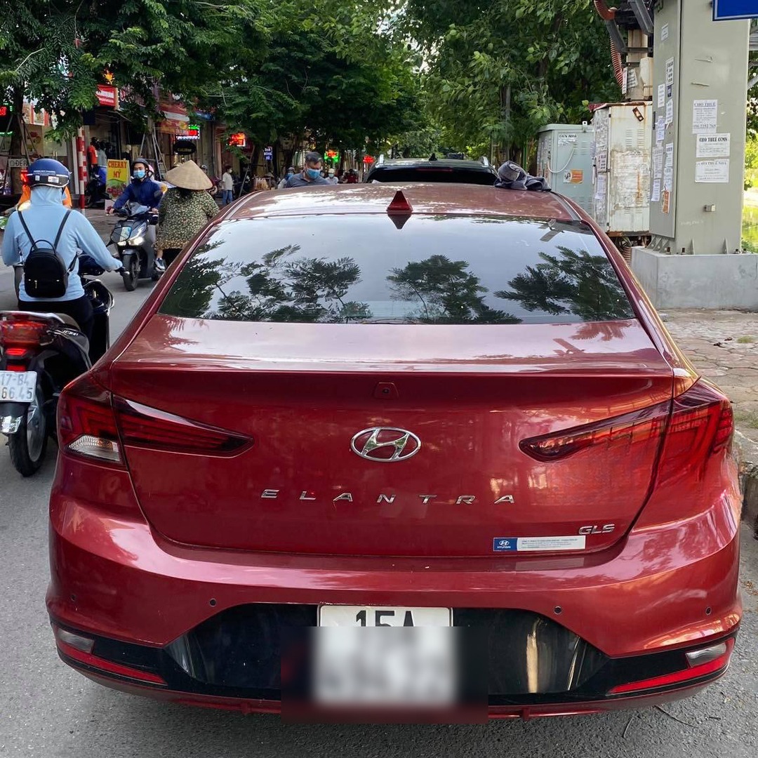 HYUNDAI ELANTRA 2017-2020 custom-fit car window sun shades — photo 16
