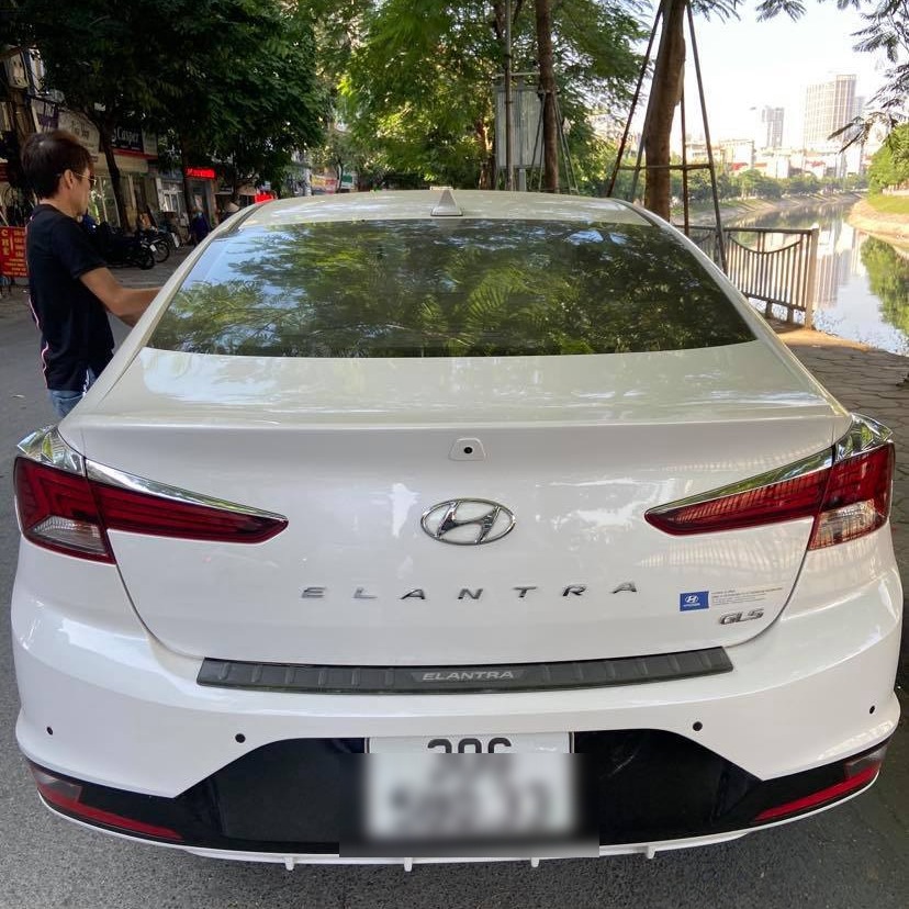 HYUNDAI ELANTRA 2017-2020 custom-fit car window sun shades — photo 22