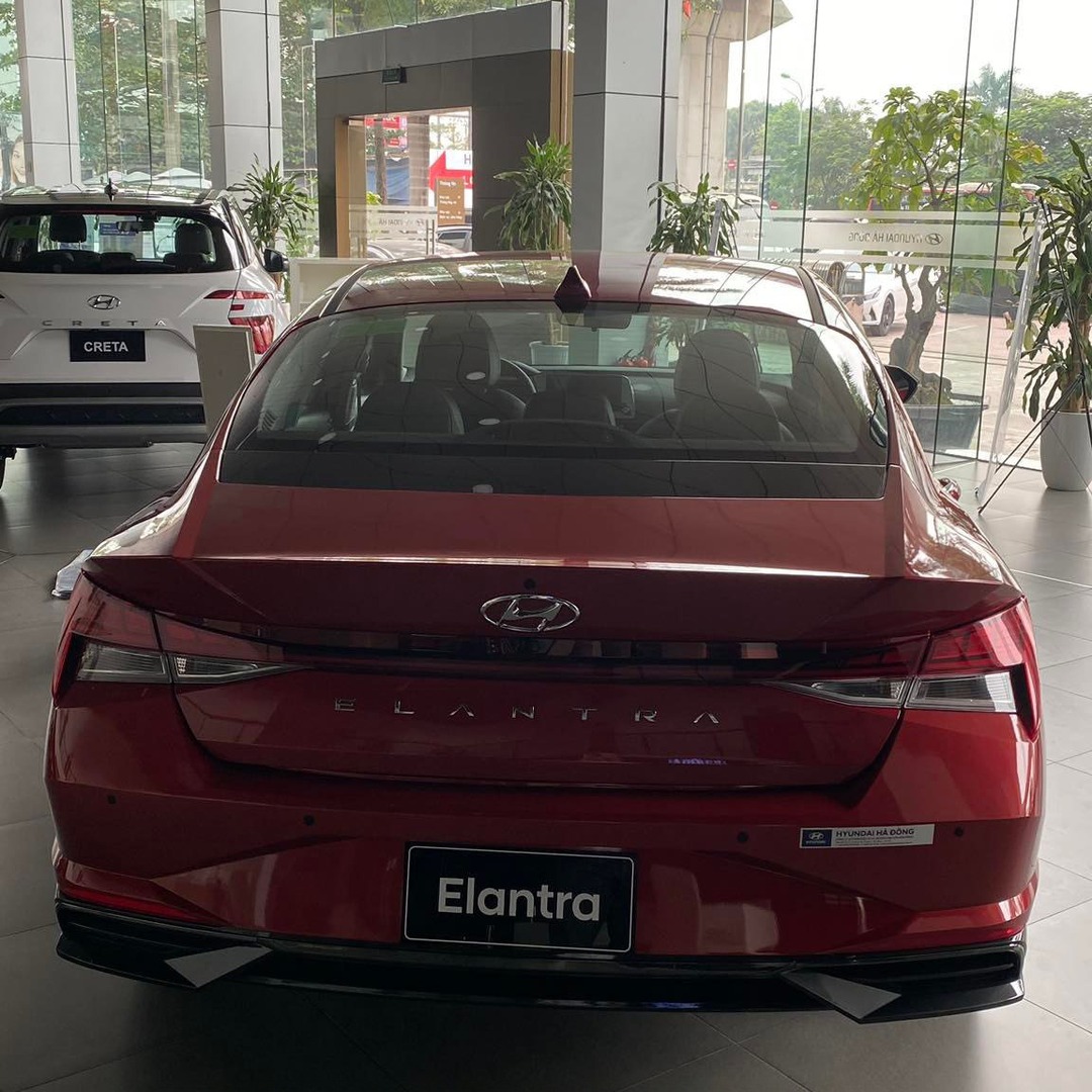 HYUNDAI ELANTRA 2021-2025 custom-fit car window sun shades — photo 10