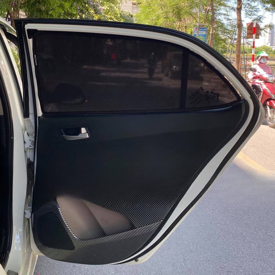 HYUNDAI I10 HATCHBACK 2014-2020 custom-fit car window sun shades — photo 5