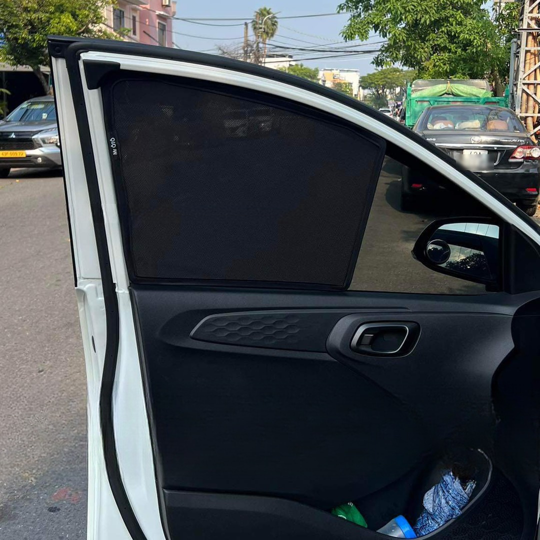 HYUNDAI I10 HATCHBACK 2021-2025 custom-fit car window sun shades — photo 3
