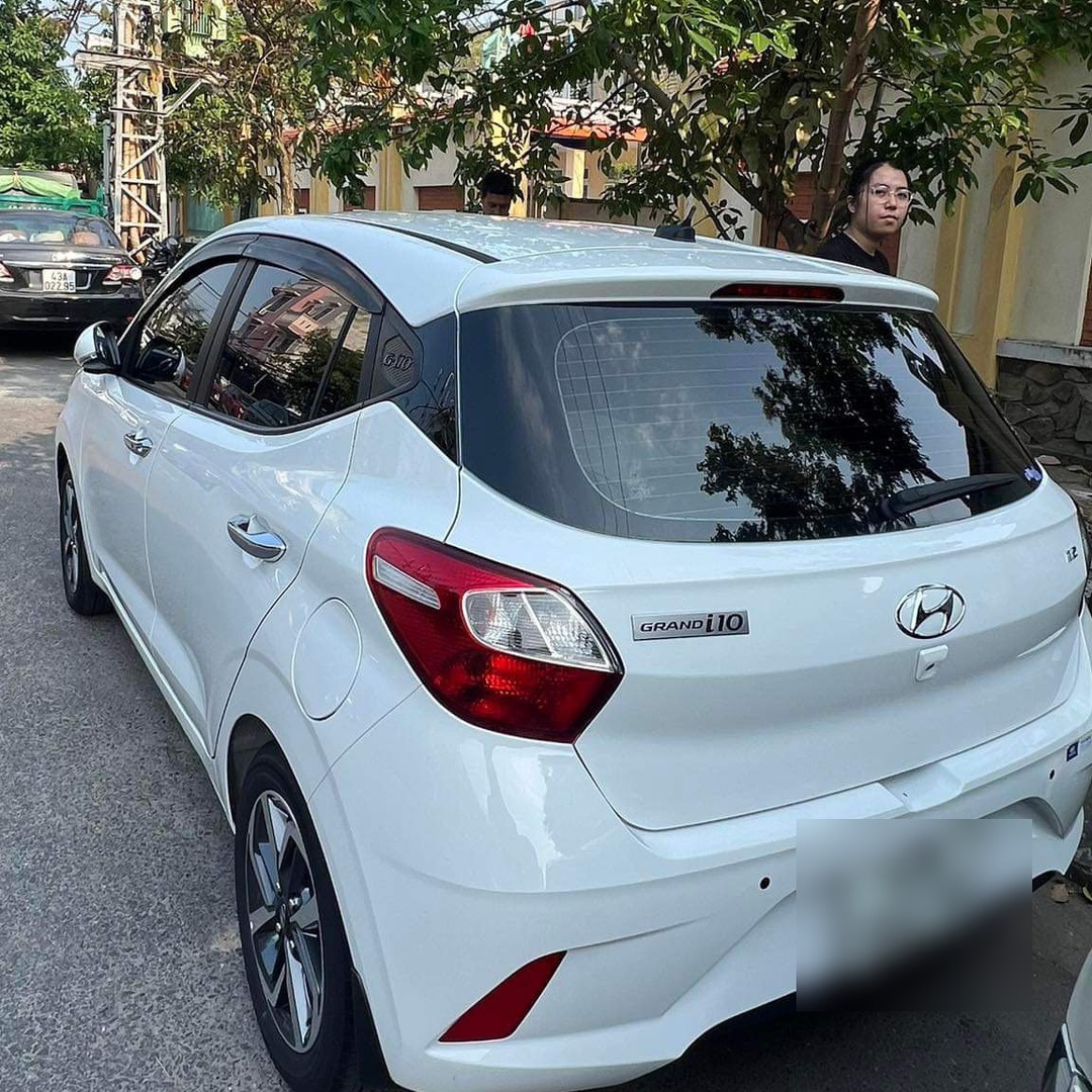 HYUNDAI I10 HATCHBACK 2021-2025 custom-fit car window sun shades — photo 4