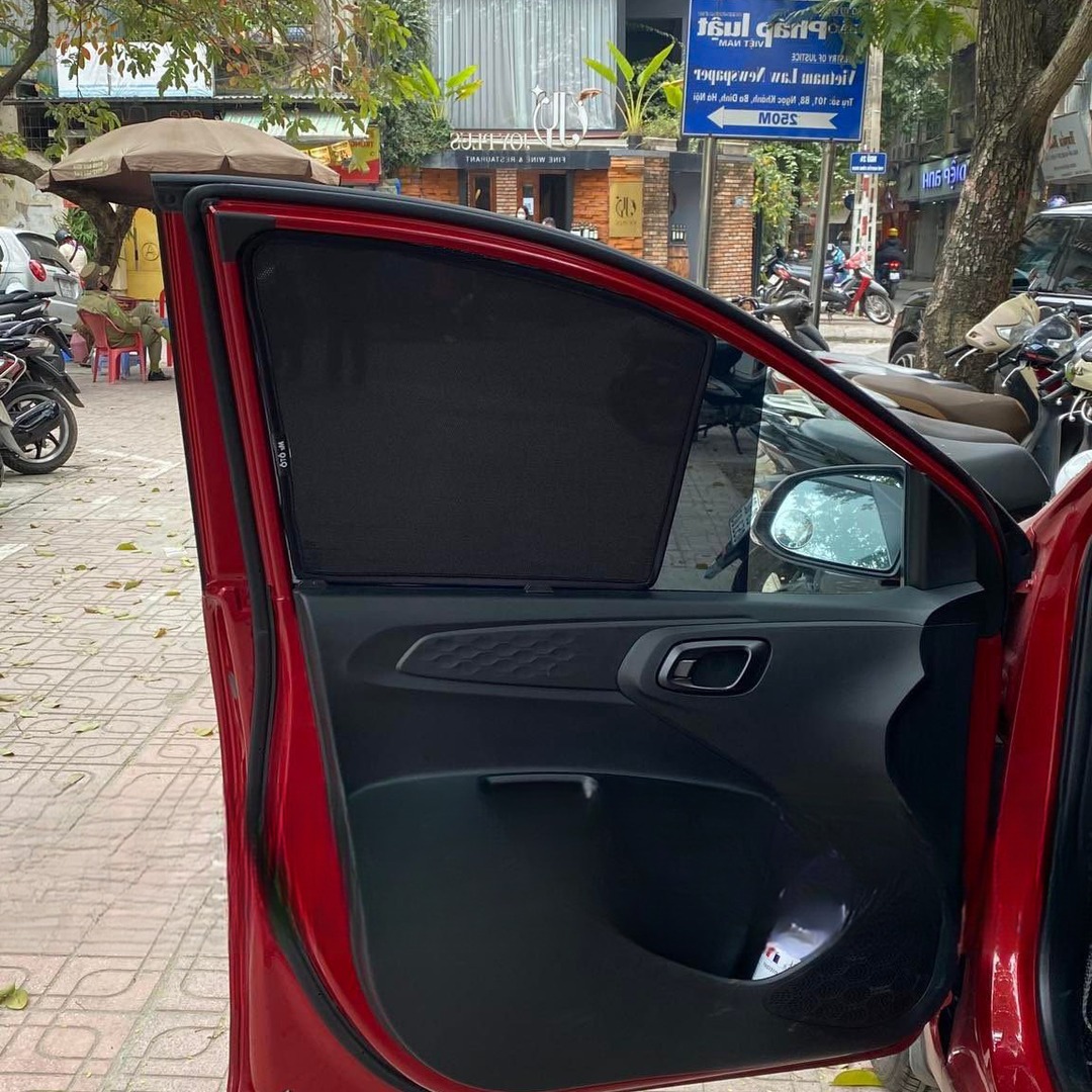 HYUNDAI I10 HATCHBACK 2021-2025 custom-fit car window sun shades — photo 9