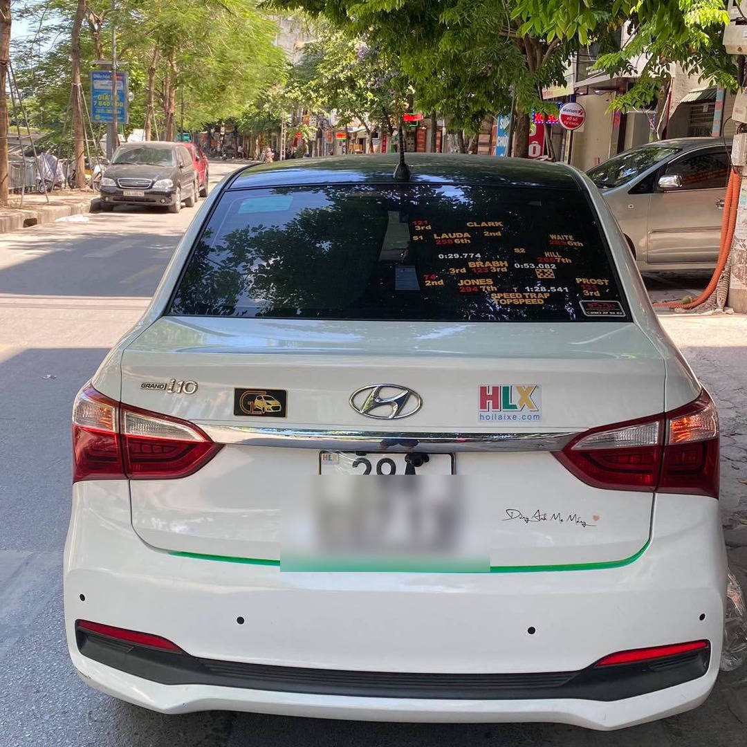 HYUNDAI I10 SEDAN 2014-2020 custom-fit car window sun shades — photo 10