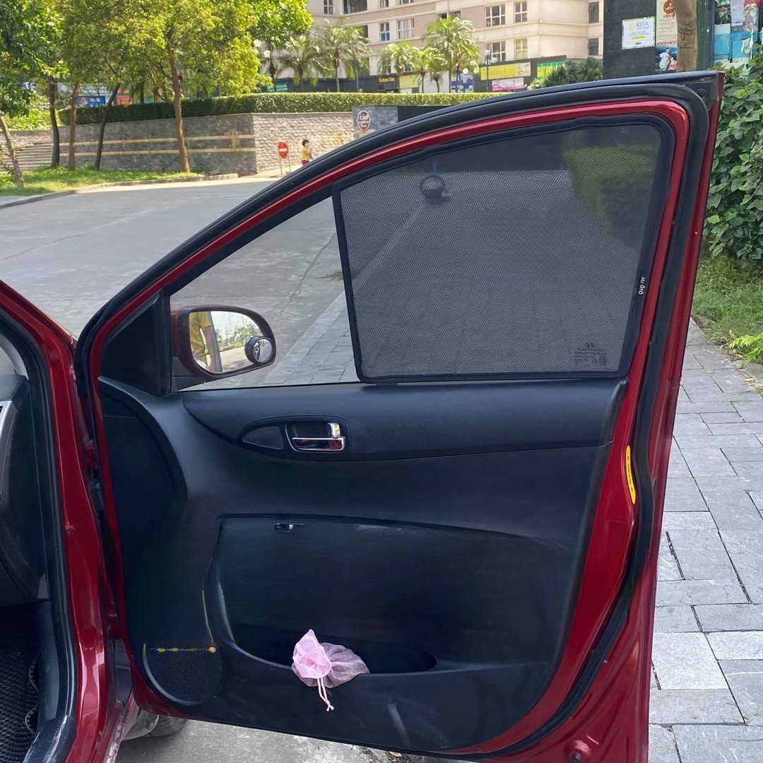 Hyundai i20 PB Hatch 2010-2015 car window sun shades — photo 3