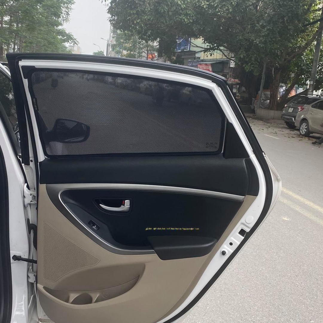 HYUNDAI I30 GD 2012-2017 car window sun shades — photo 6