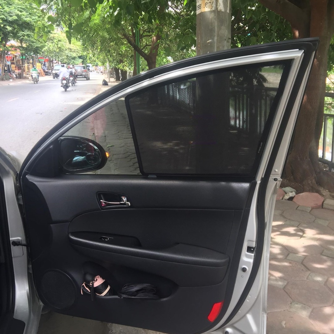 HYUNDAI I30 2013-2019 custom-fit car window sun shades — photo 9