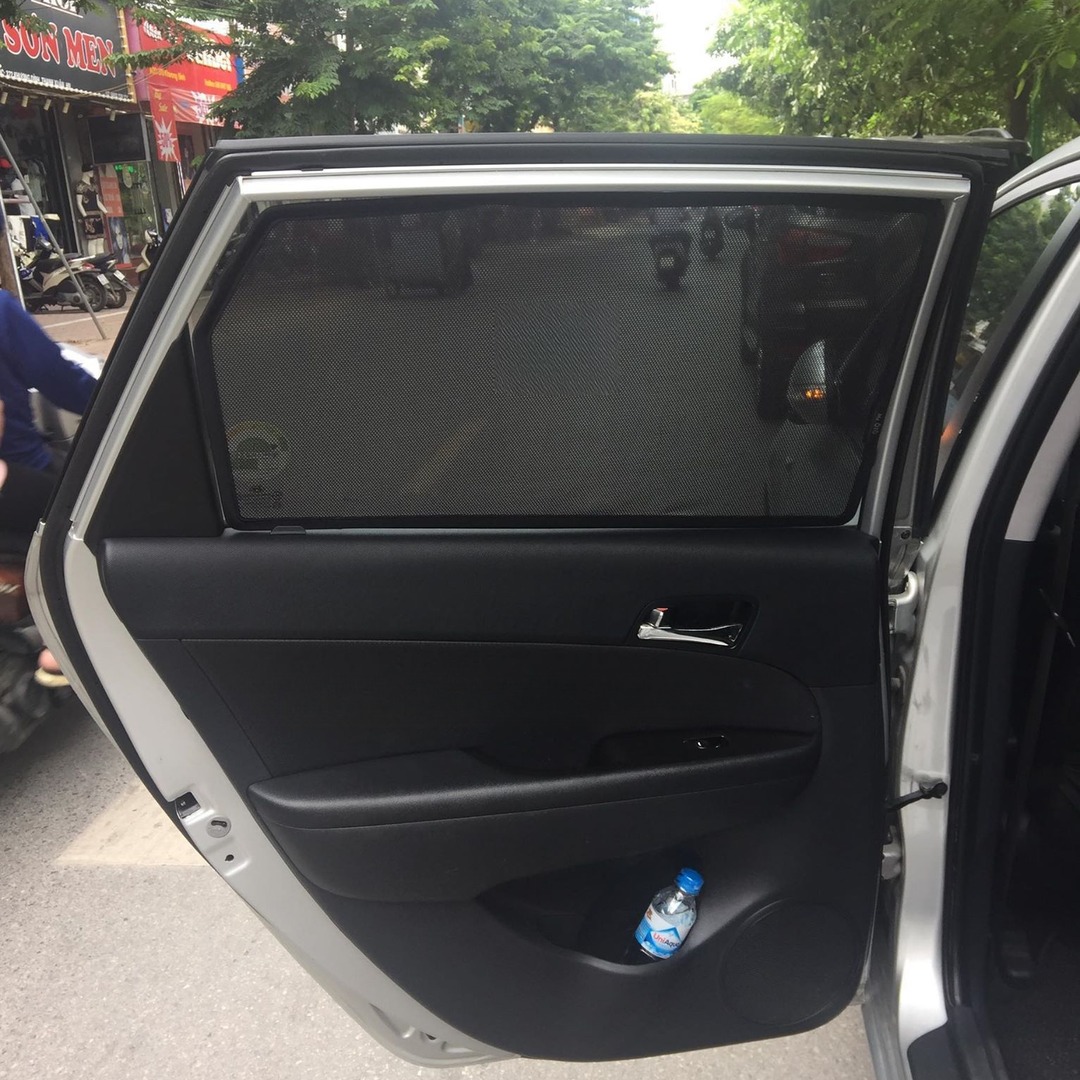 HYUNDAI I30 2013-2019 custom-fit car window sun shades — photo 11