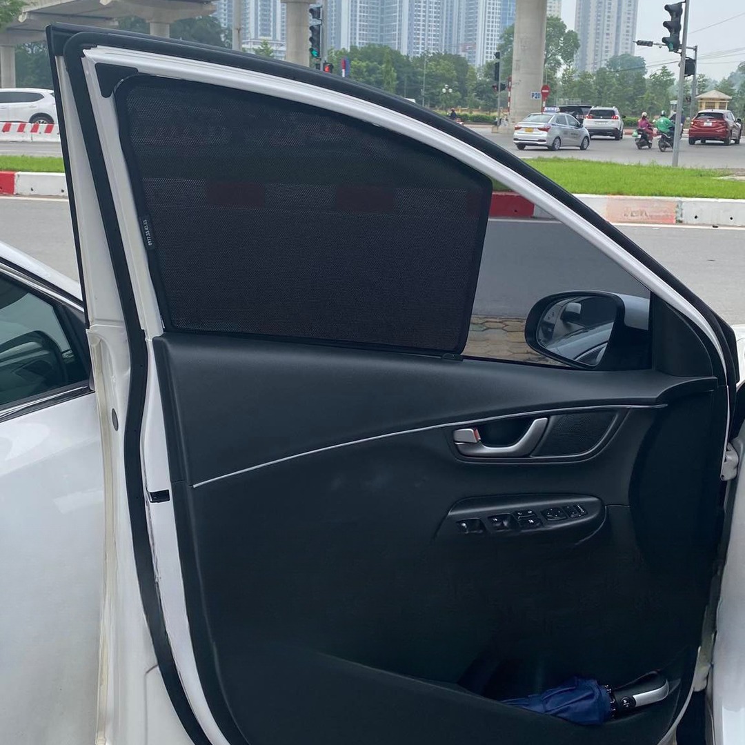 HYUNDAI KONA custom-fit car window sun shades — photo 18