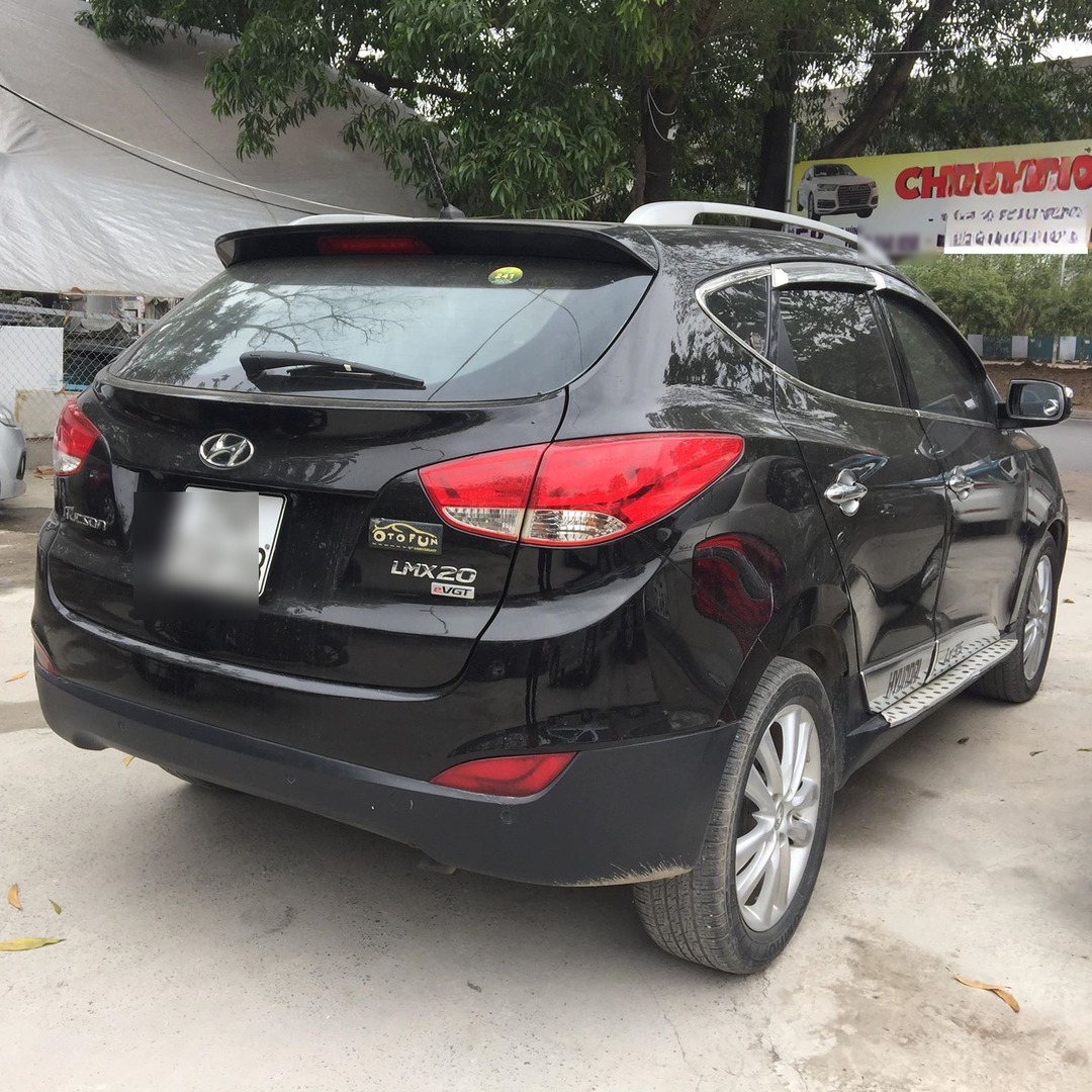 HYUNDAI TUCSON 2009-2015 custom-fit car window sun shades — photo 4