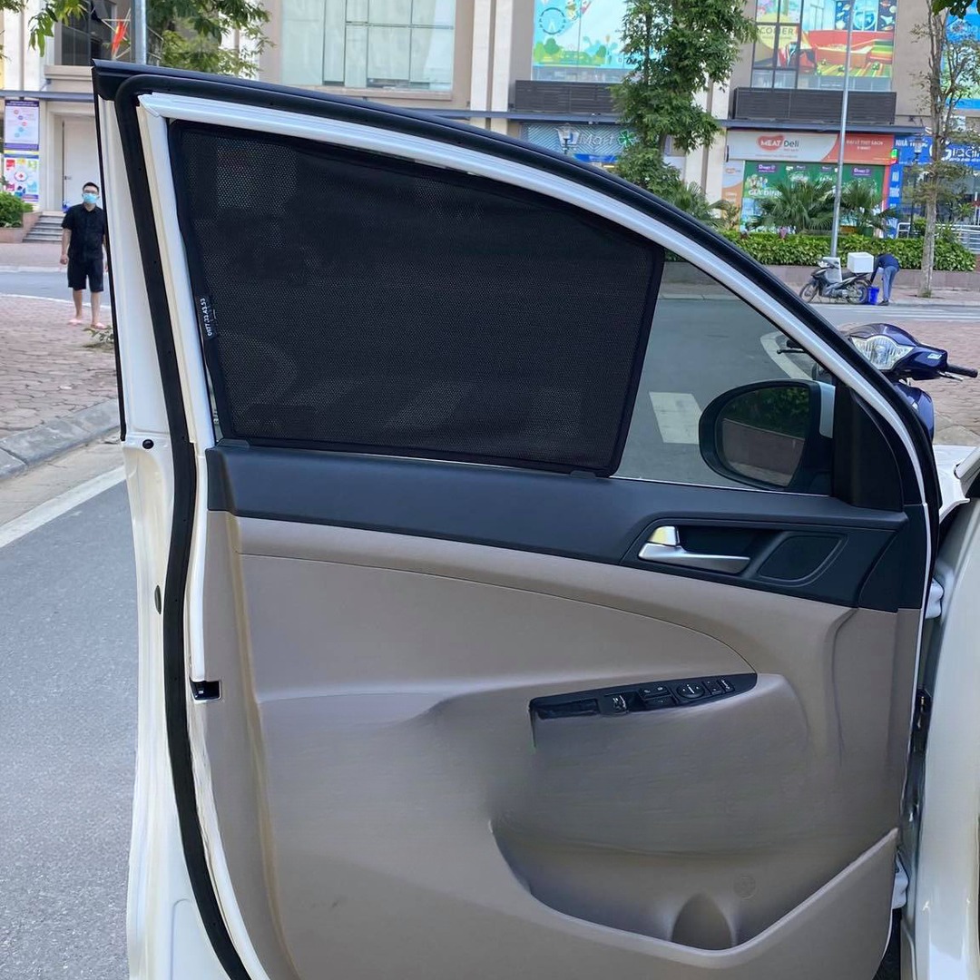 HYUNDAI TUCSON 2016-2021 custom-fit car window sun shades — photo 9