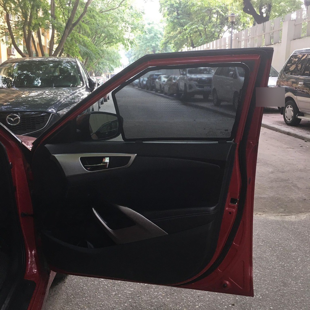 Hyundai Veloster 1st Gen Hatch 2012-2017 car window sun shades — photo 3