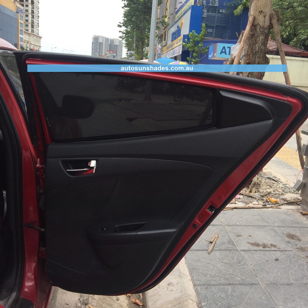 HYUNDAI VELOSTER custom-fit car window sun shades — photo 2