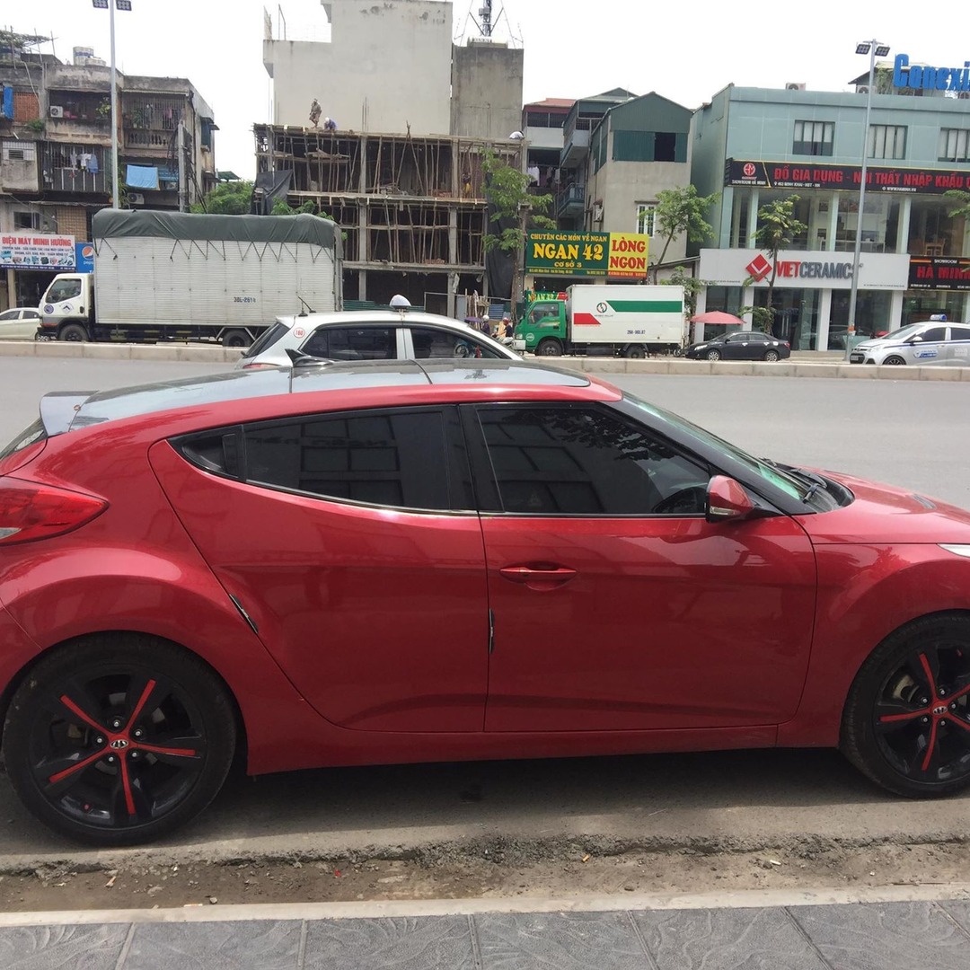 HYUNDAI VELOSTER custom-fit car window sun shades — photo 7