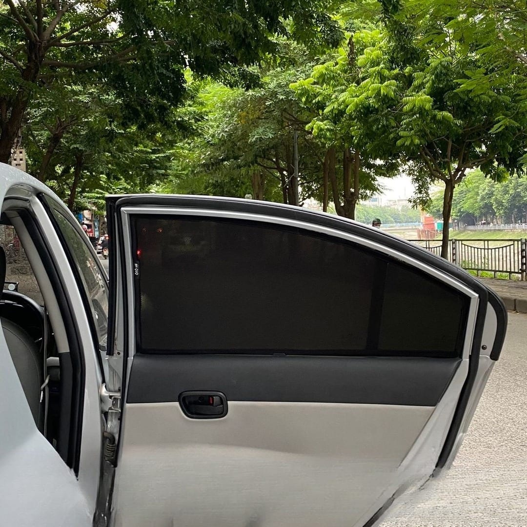 HYUNDAI VERNA custom-fit car window sun shades — photo 5