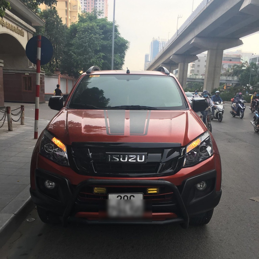 ISUZU D-MAX 2015-2019 custom-fit car window sun shades — photo 7