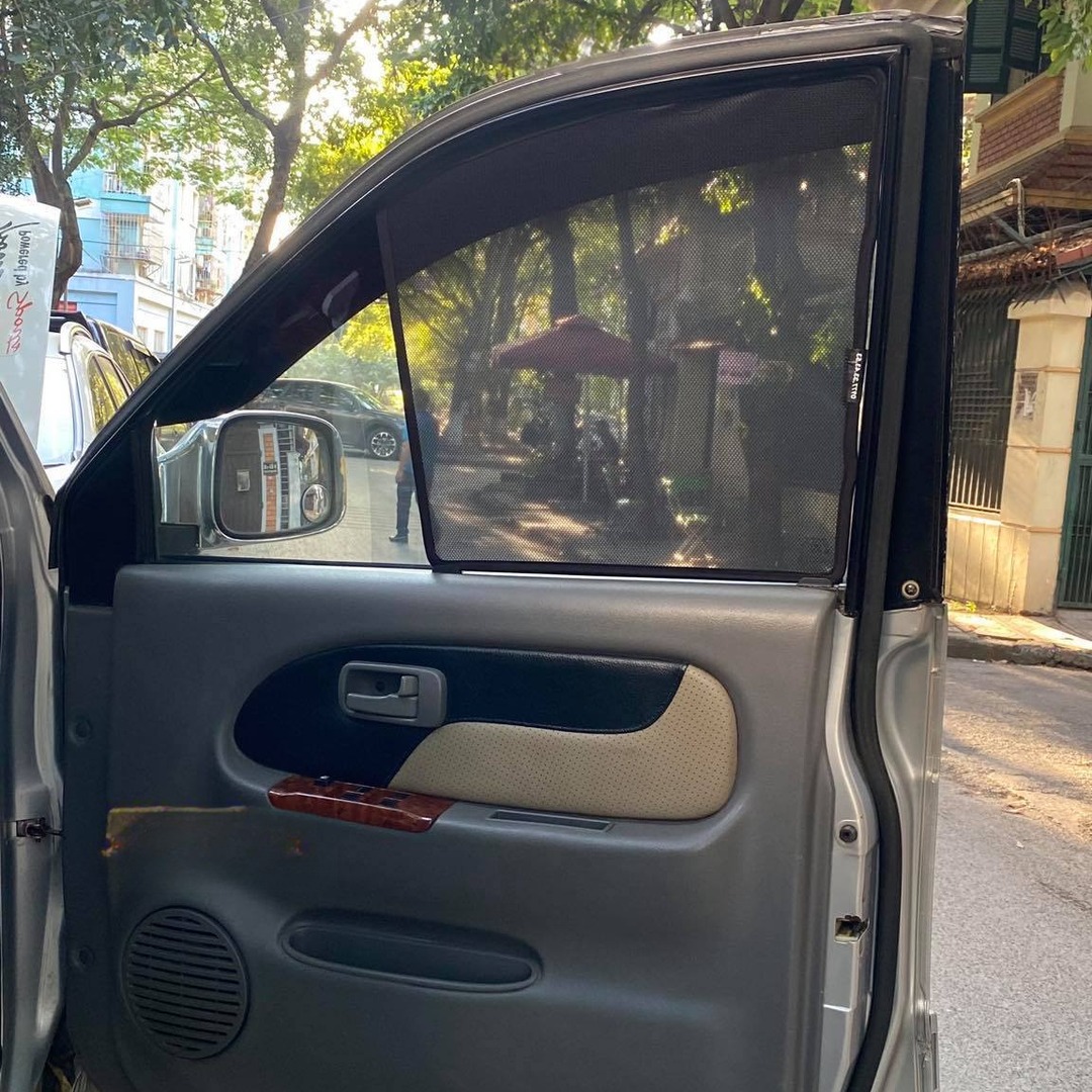 ISUZU HILANDER custom-fit car window sun shades — photo 3