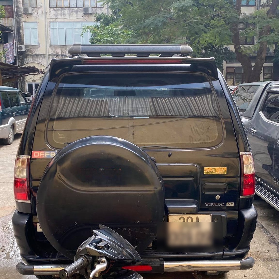 ISUZU HILANDER custom-fit car window sun shades — photo 11