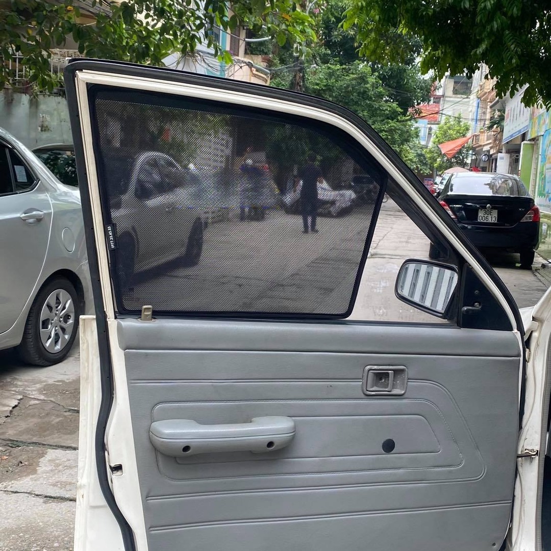 KIA CD5 PRIDE HATCHBACK custom-fit car window sun shades — photo 3