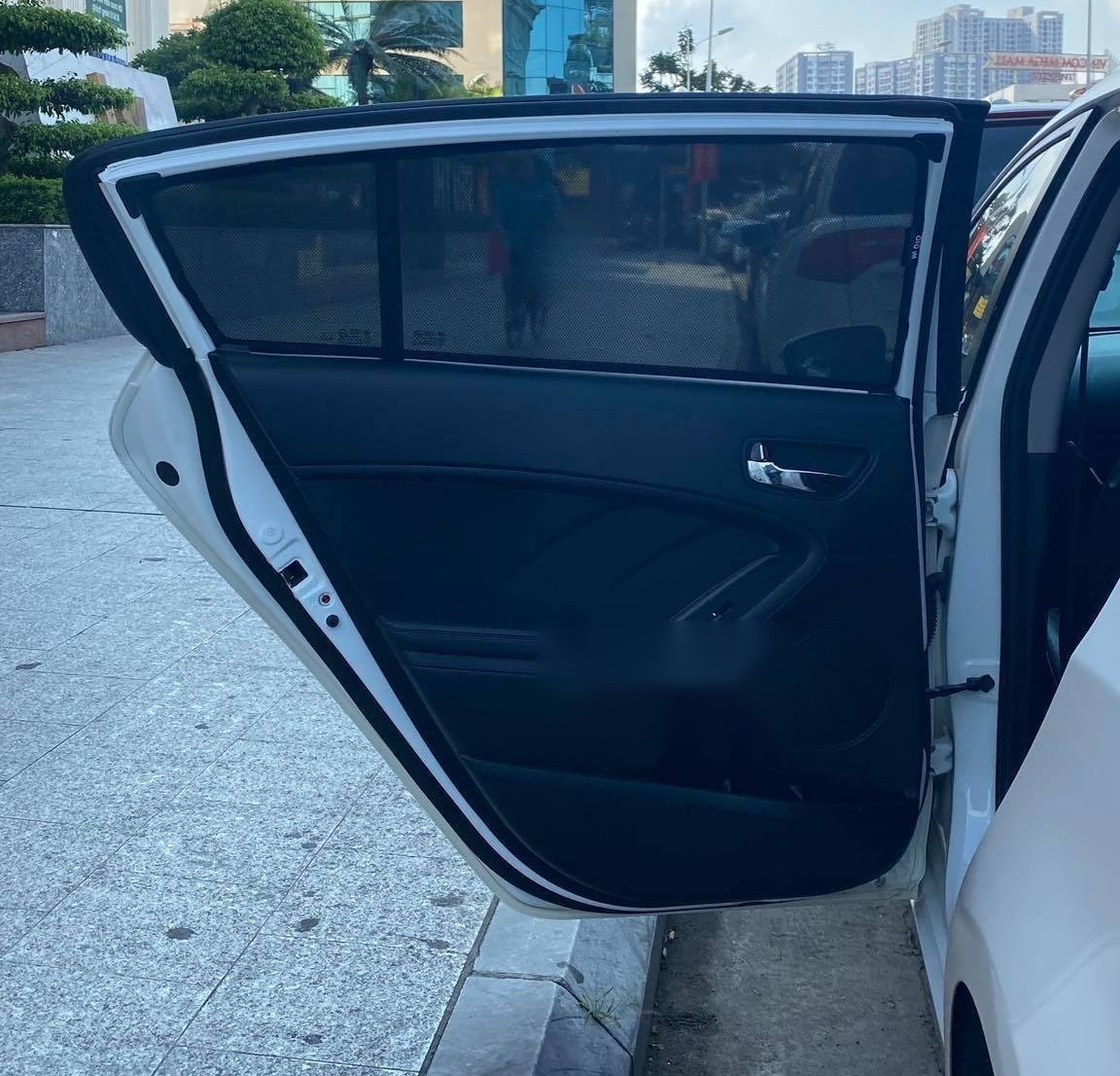 Kia Cerato YD Hatch 2013-2018 car window sun shades — photo 3