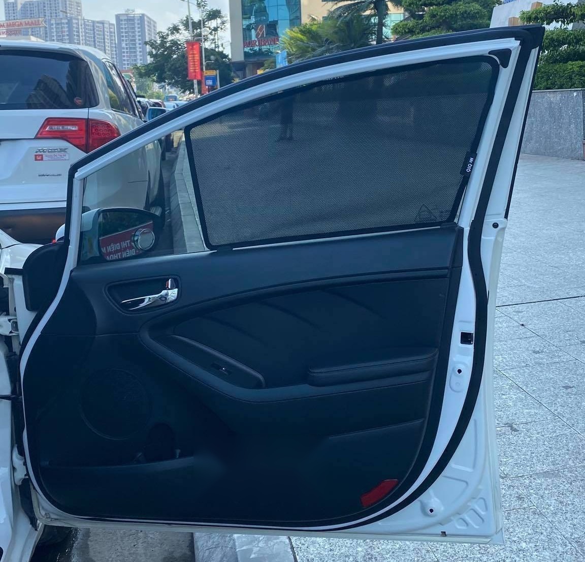Kia Cerato YD Hatch 2013-2018 car window sun shades — photo 4