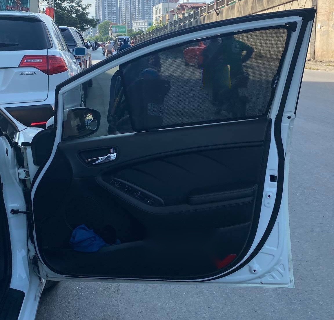 Kia Cerato YD Hatch 2013-2018 car window sun shades — photo 6