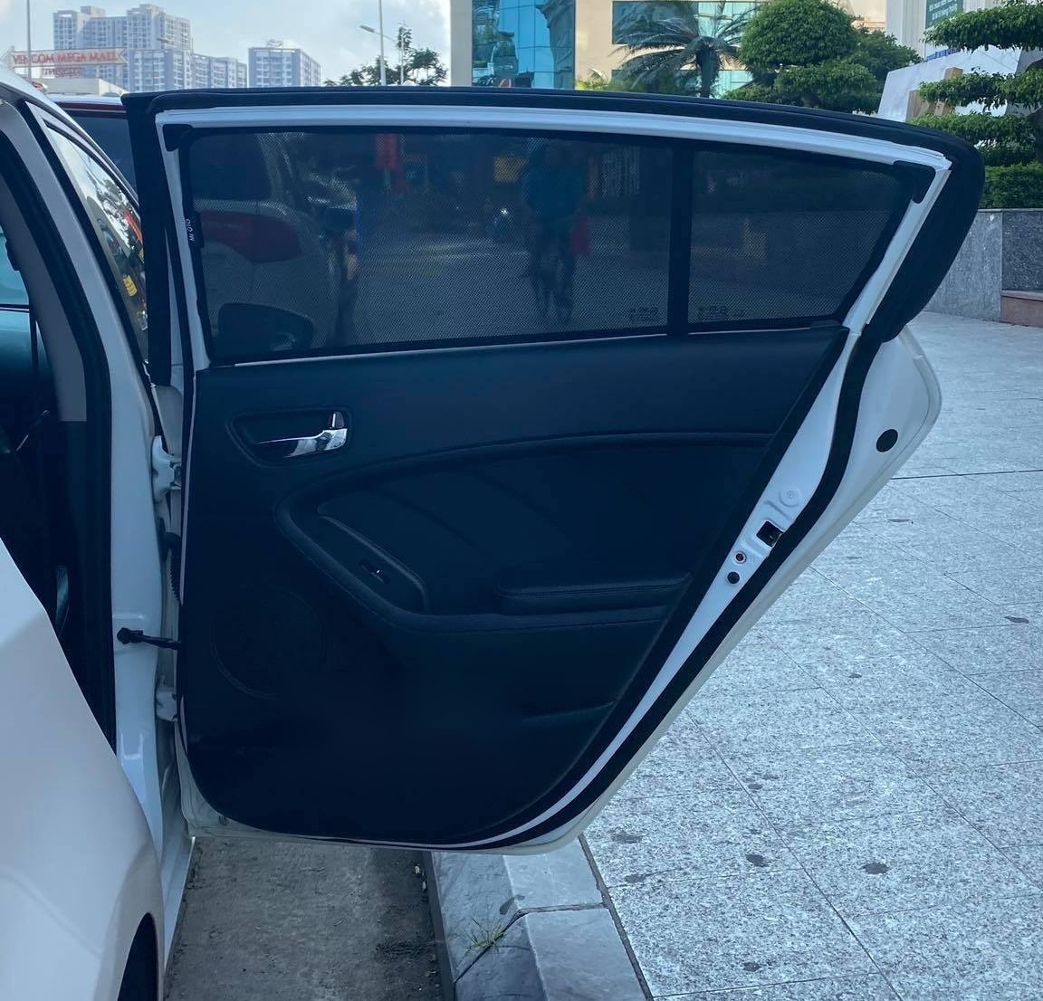 Kia Cerato YD Hatch 2013-2018 car window sun shades — photo 7