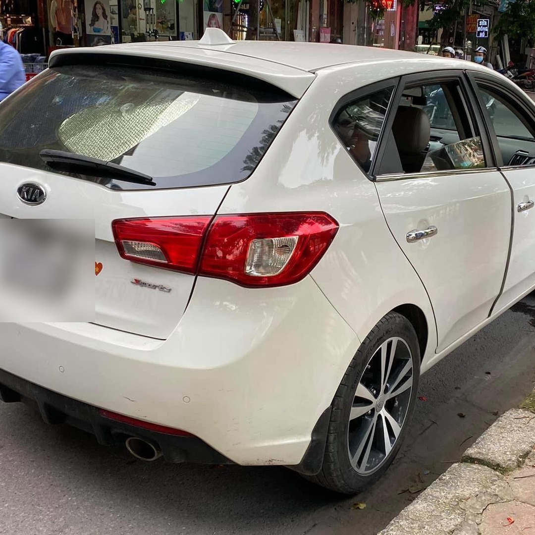 KIA CERATO HATCHBACK custom-fit car window sun shades — photo 16