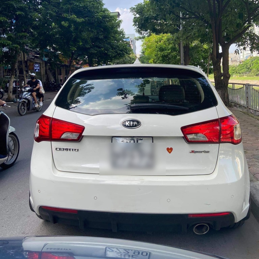 KIA CERATO HATCHBACK custom-fit car window sun shades — photo 19