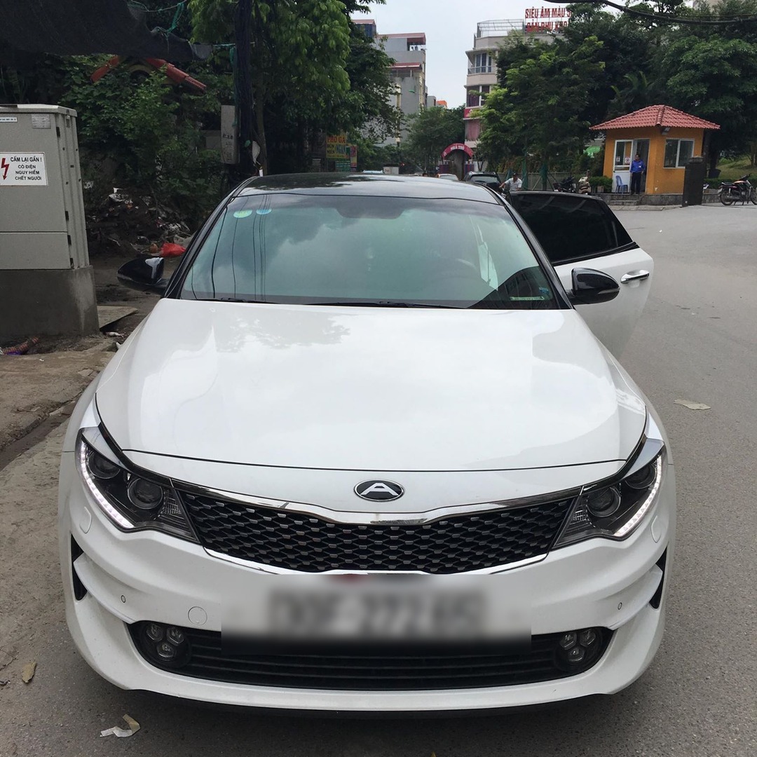 KIA OPTIMA 2015-2020 custom-fit car window sun shades — photo 1