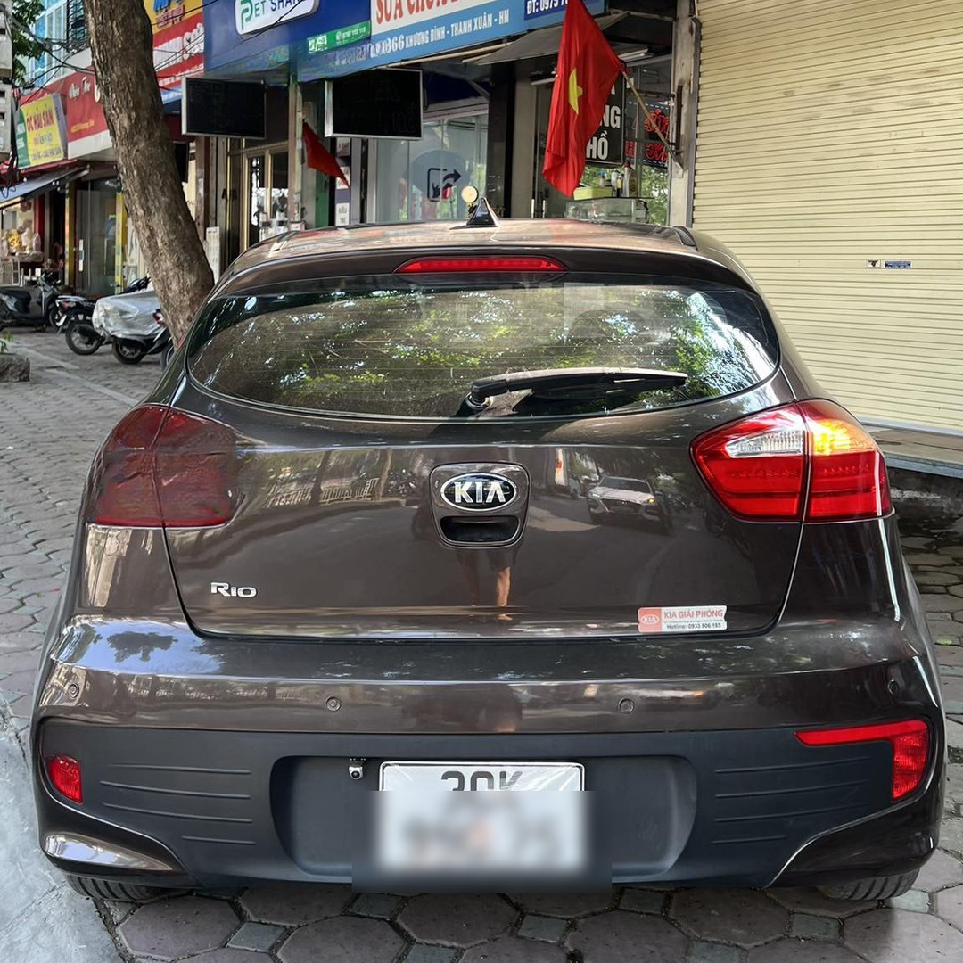 KIA RIO HATCHBACK custom-fit car window sun shades — photo 4