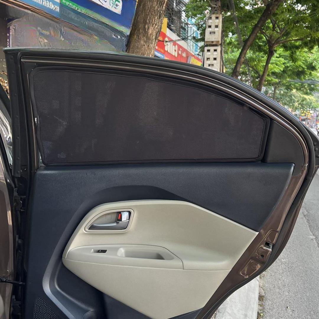 KIA RIO HATCHBACK custom-fit car window sun shades — photo 5