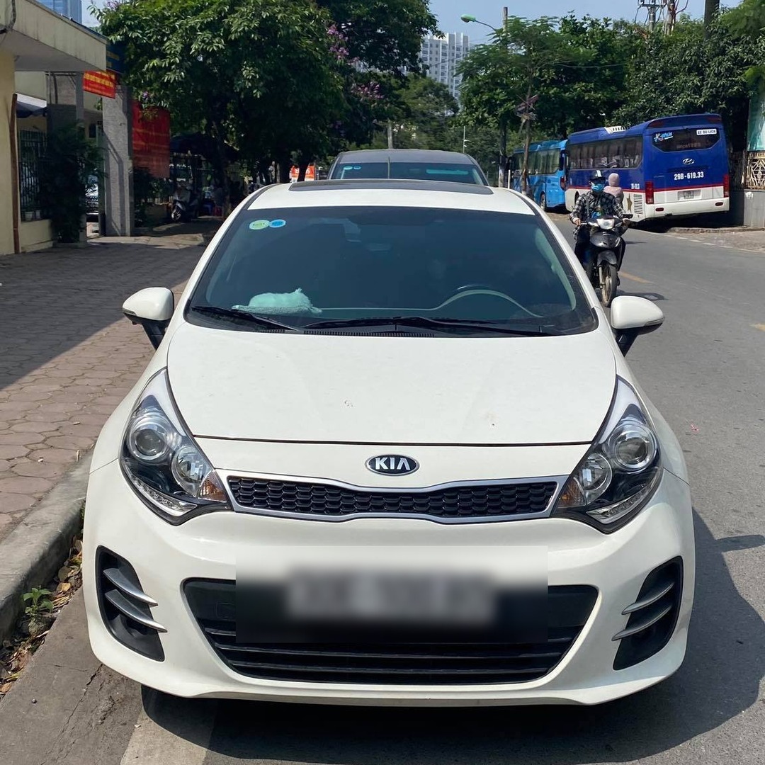 KIA RIO HATCHBACK custom-fit car window sun shades — photo 13