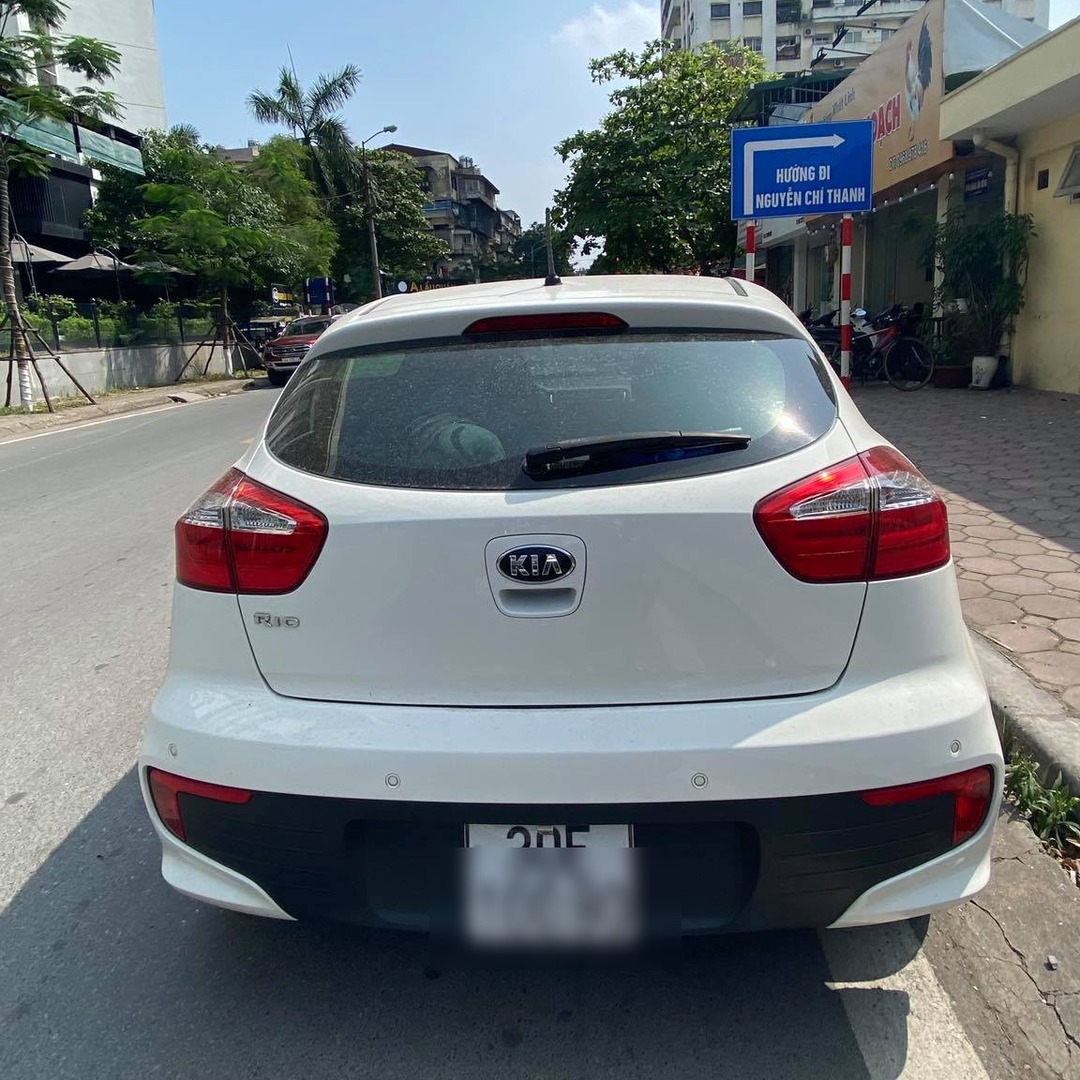 KIA RIO HATCHBACK custom-fit car window sun shades — photo 16