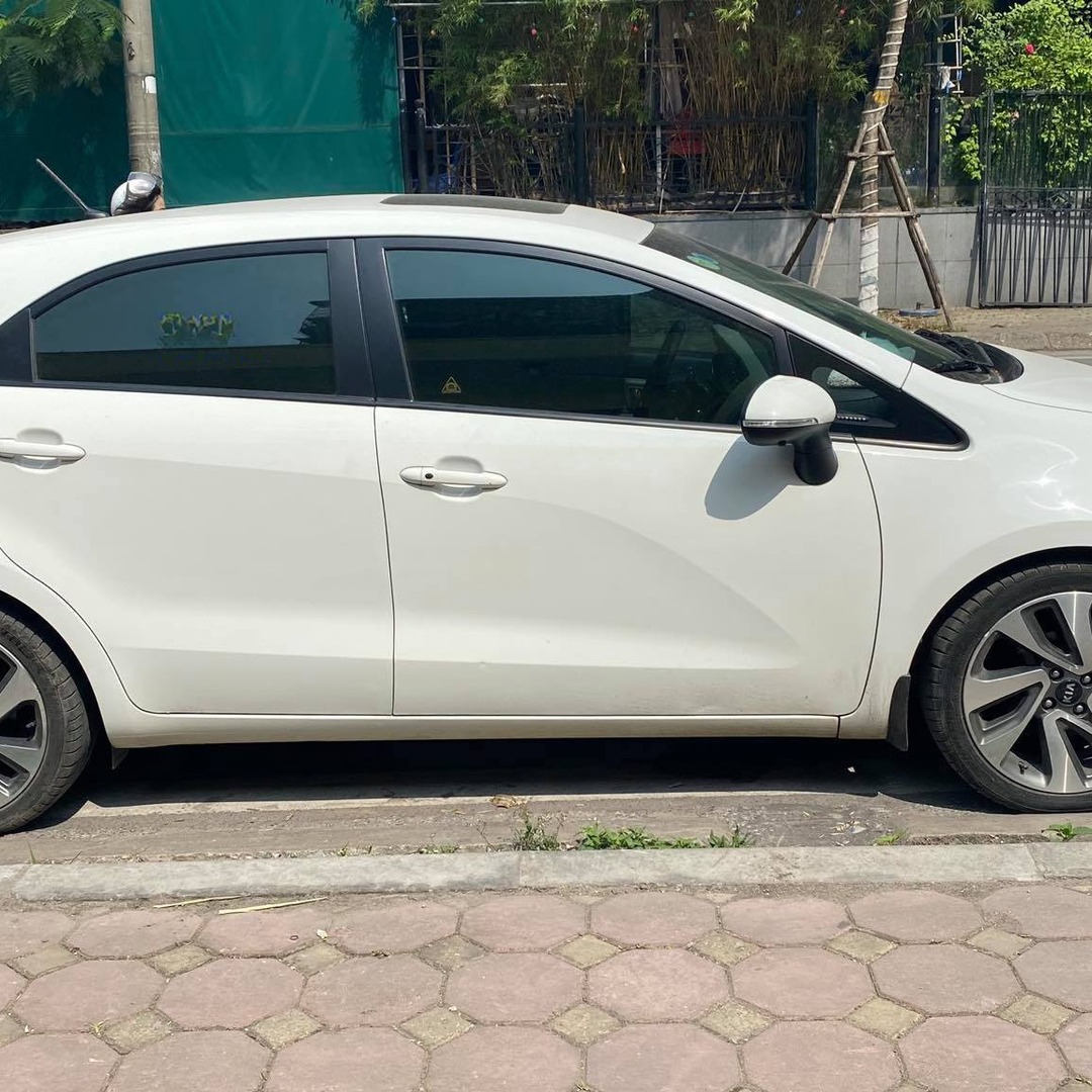 KIA RIO HATCHBACK custom-fit car window sun shades — photo 19