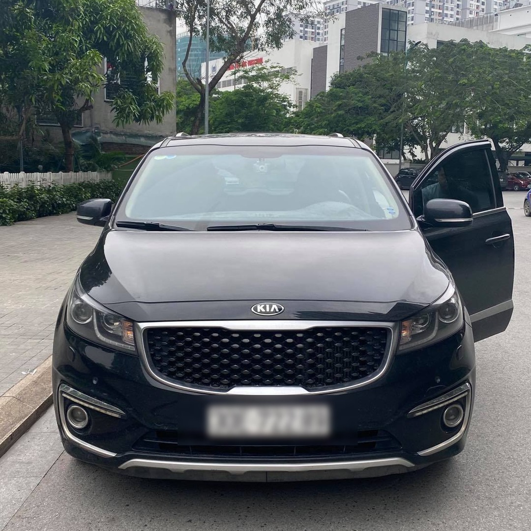 KIA GRAND CARNIVAL custom-fit car window sun shades — photo 1