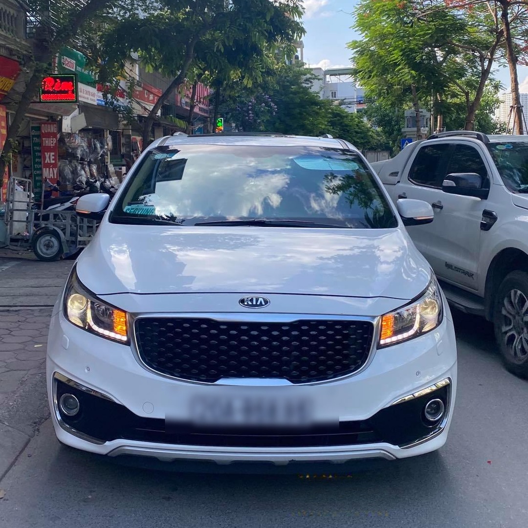 KIA GRAND CARNIVAL custom-fit car window sun shades — photo 7