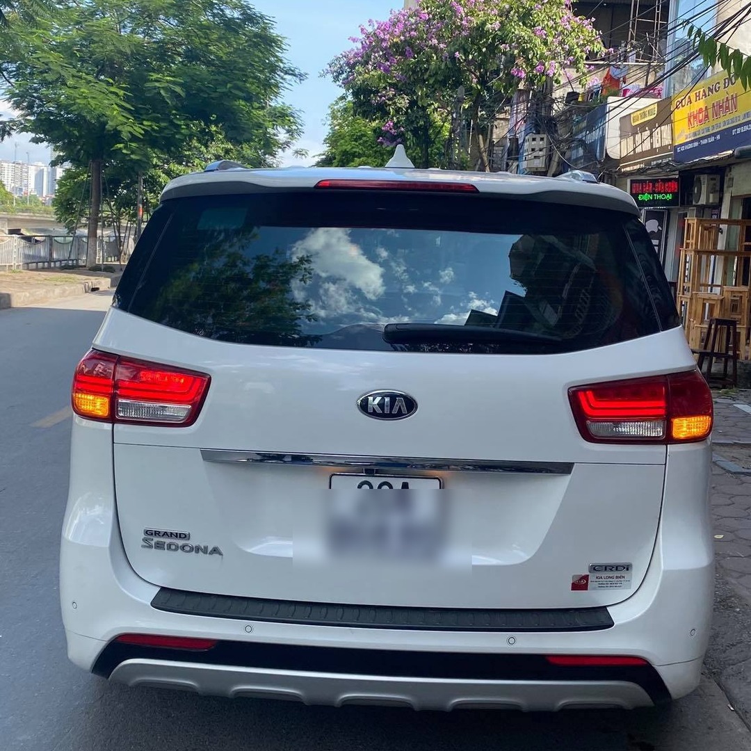 KIA GRAND CARNIVAL custom-fit car window sun shades — photo 10