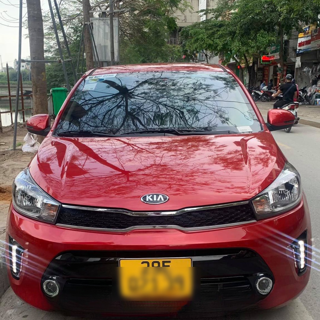 KIA SOLUTO custom-fit car window sun shades — photo 1
