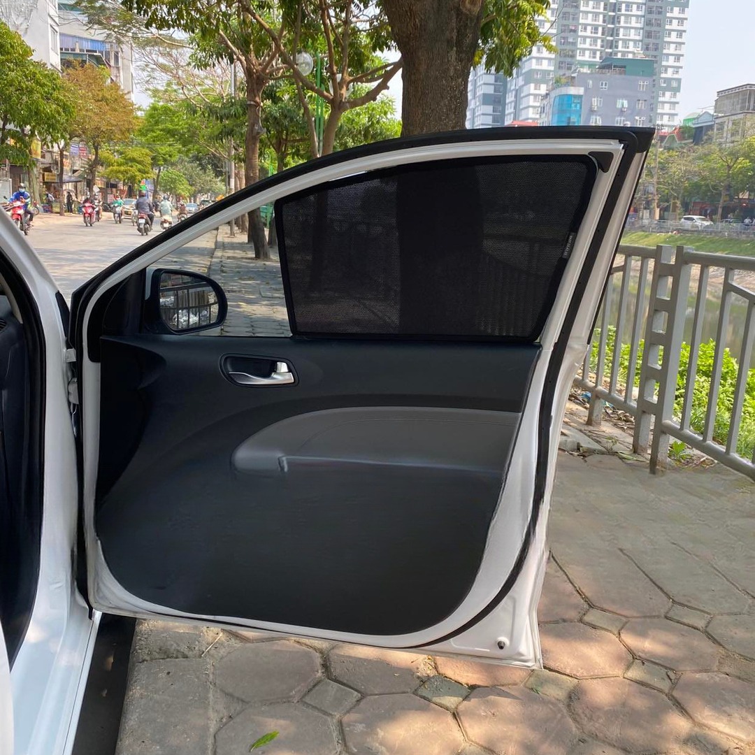 KIA SOLUTO custom-fit car window sun shades — photo 6