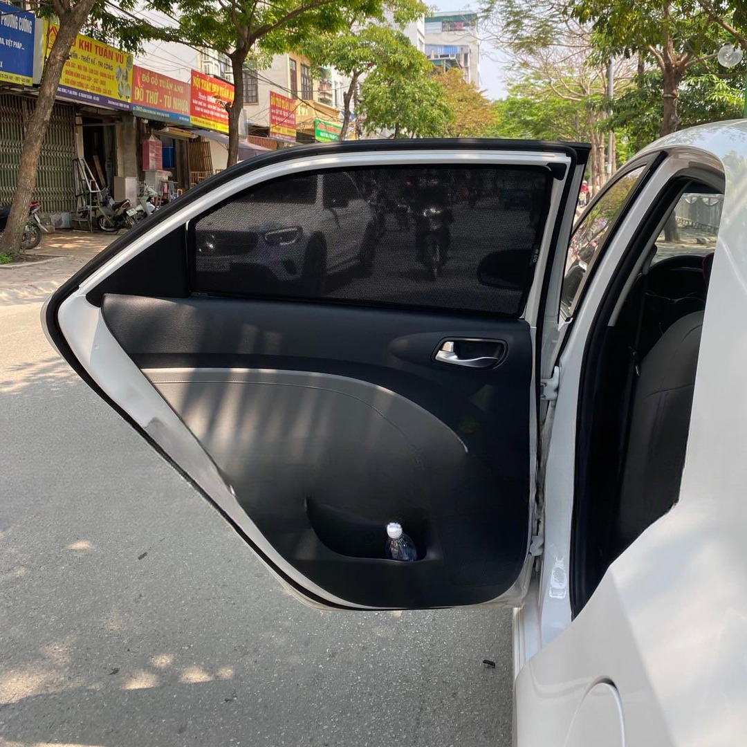 KIA SOLUTO custom-fit car window sun shades — photo 10
