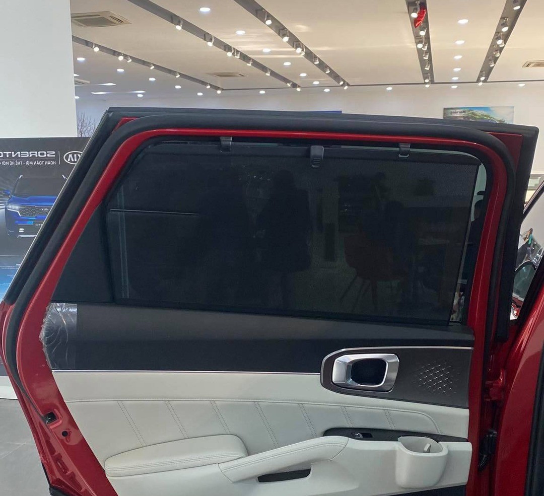 Kia Sorento MQ4 SUV 2020-2026 car window sun shades — photo 4
