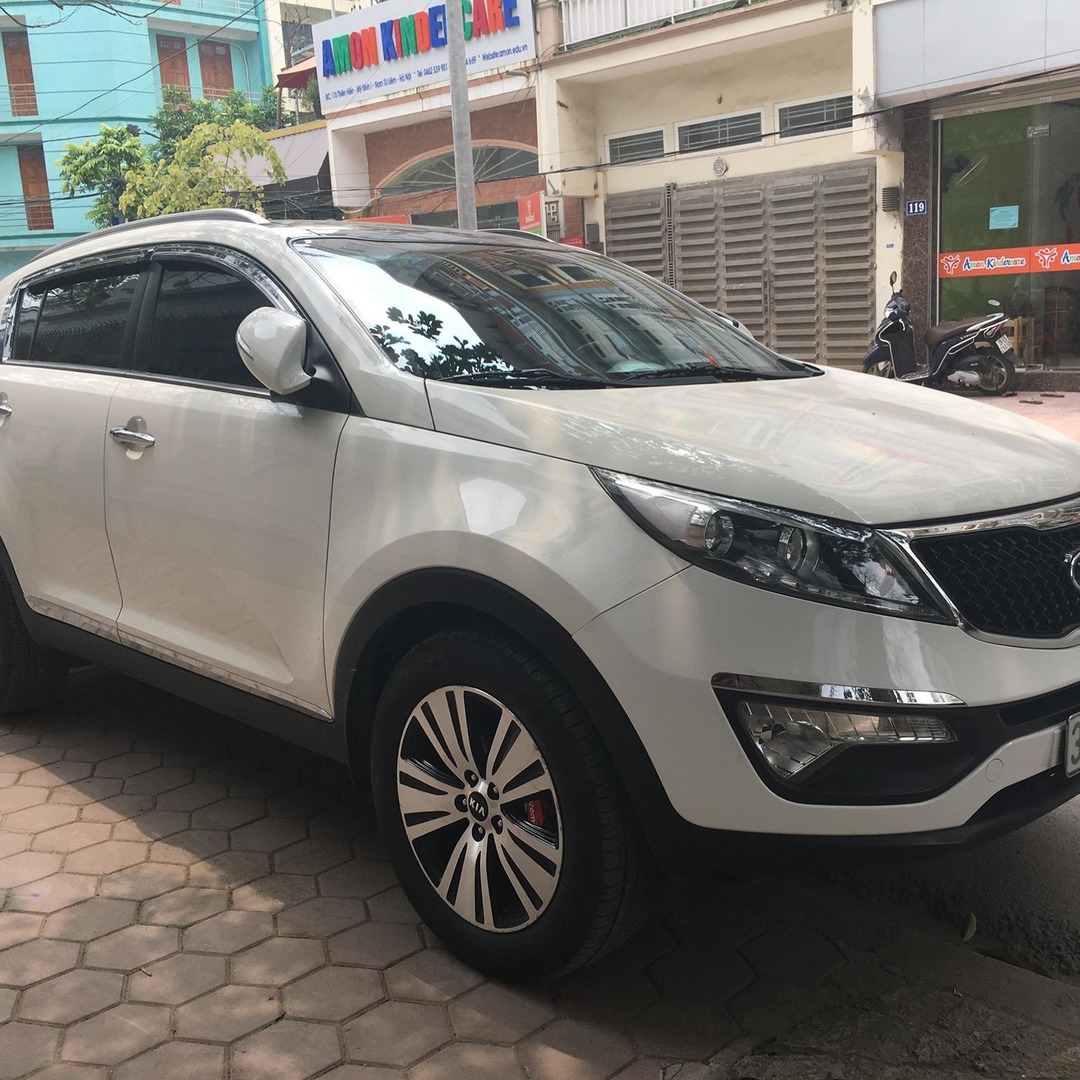 KIA SPORTAGE 2011-2016 custom-fit car window sun shades — photo 1
