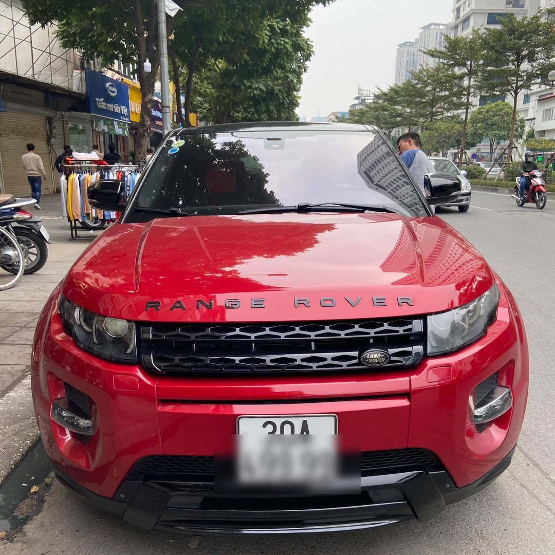 LAND ROVER RANGE ROVER EVOQUE custom-fit car window sun shades — photo 1