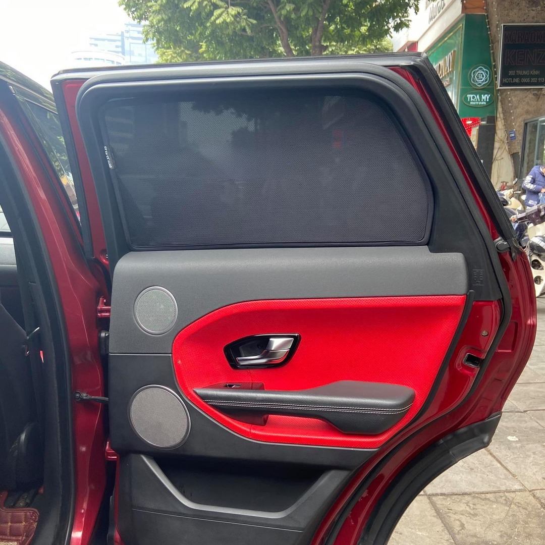 LAND ROVER RANGE ROVER EVOQUE custom-fit car window sun shades — photo 5