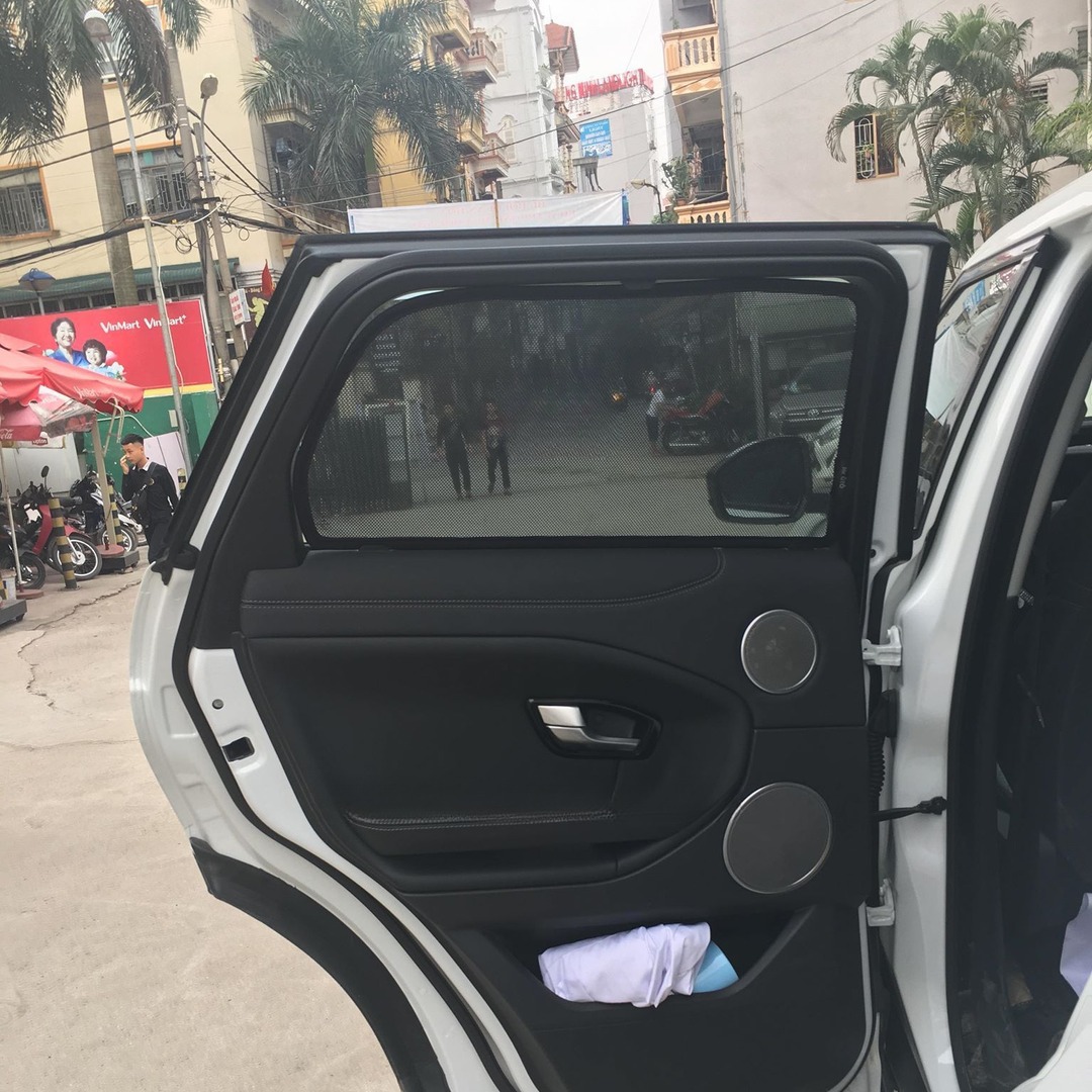 LAND ROVER RANGE ROVER EVOQUE custom-fit car window sun shades — photo 11