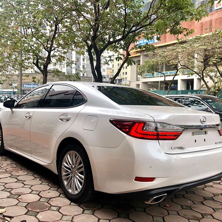 LEXUS ES250 custom-fit car window sun shades — photo 1