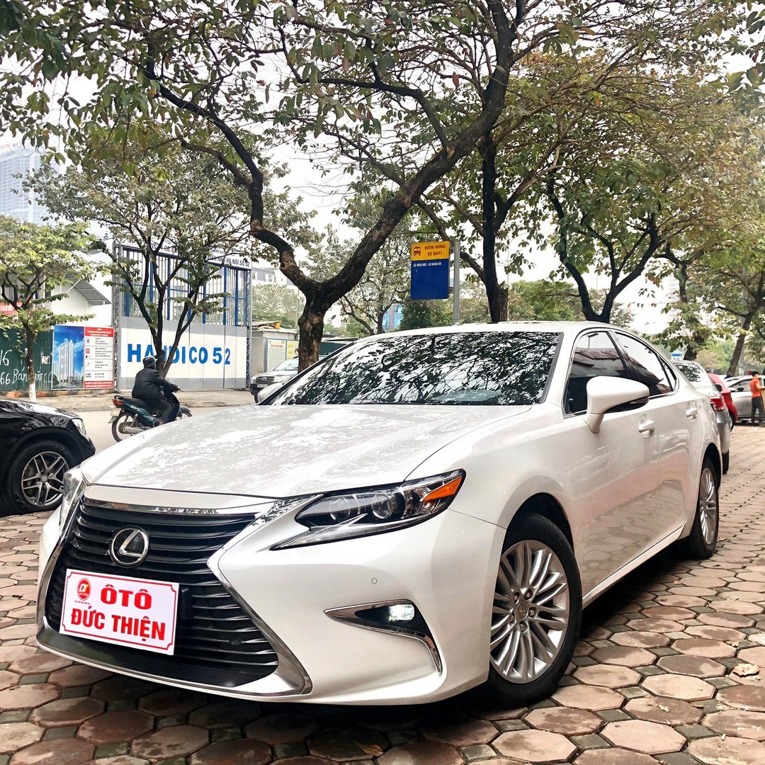 LEXUS ES250 custom-fit car window sun shades — photo 2